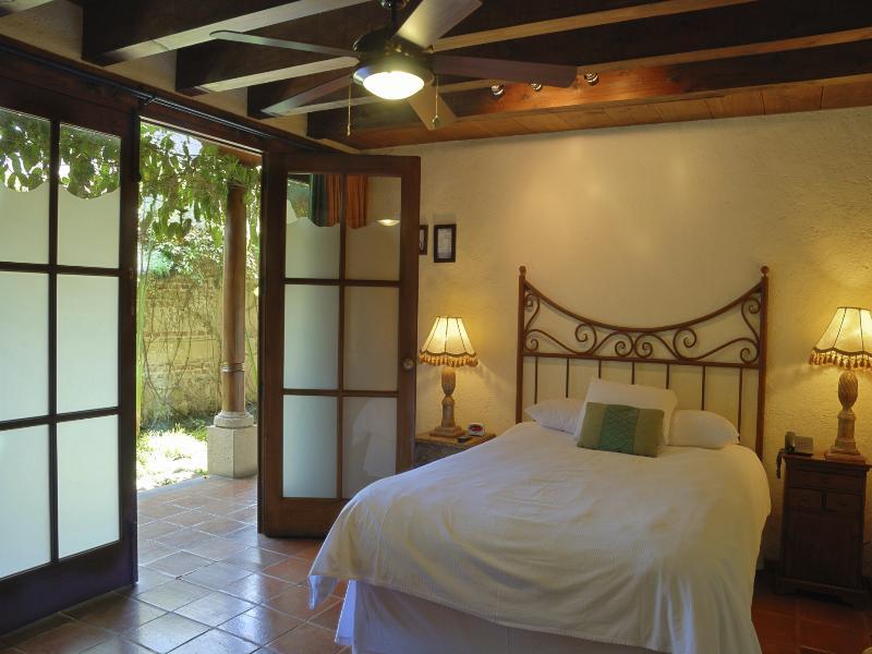 Hotel Lo De Bernal Antigua Екстериор снимка