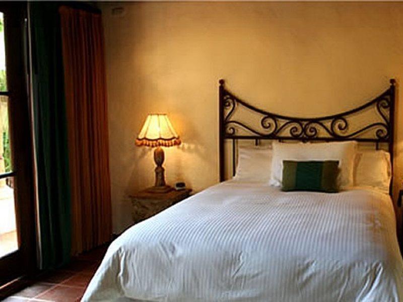 Hotel Lo De Bernal Antigua Екстериор снимка